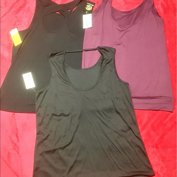 Bundle of Workout Tops - Picture 3 of 6